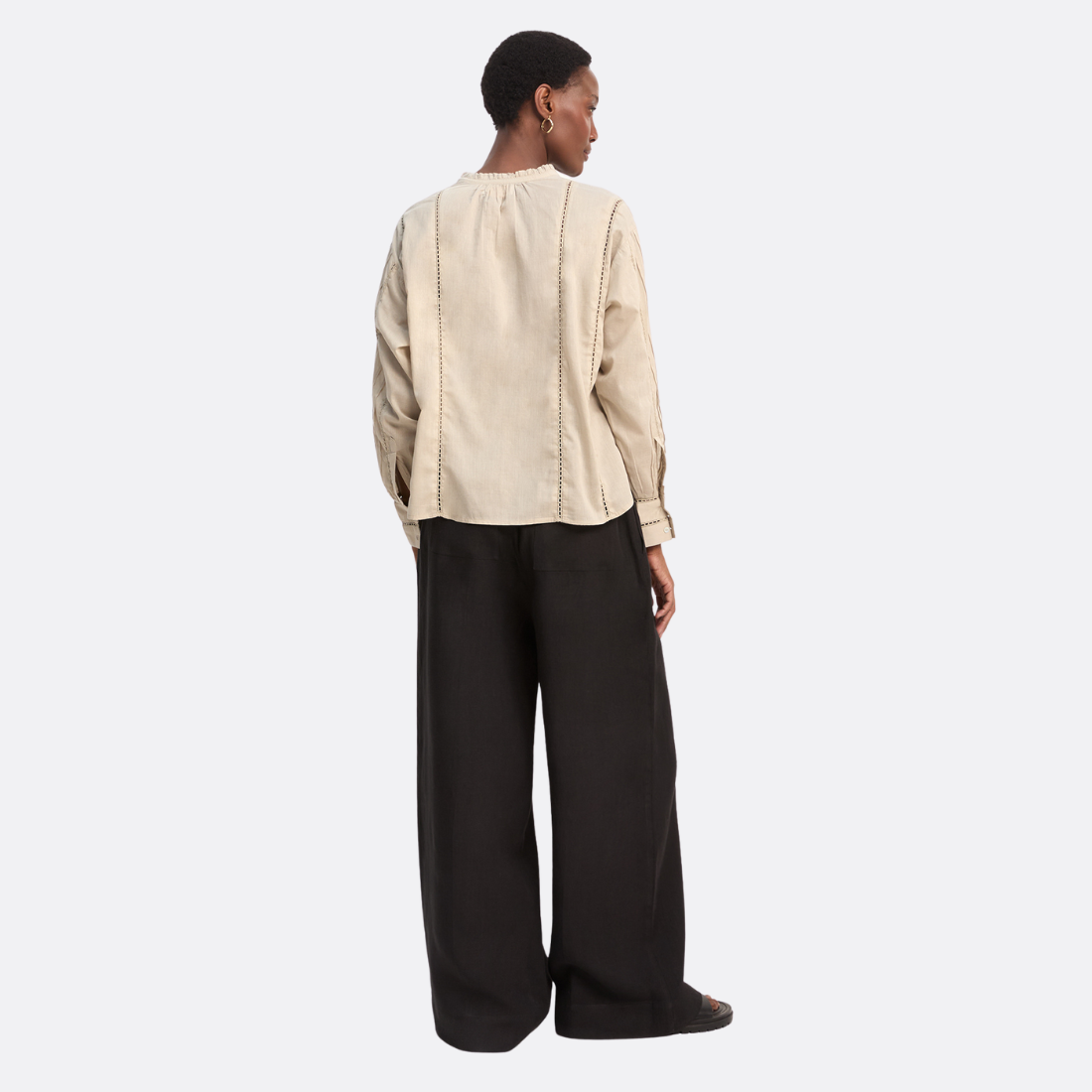 <PRODUCTTITLE> in Brown by Shoulder.