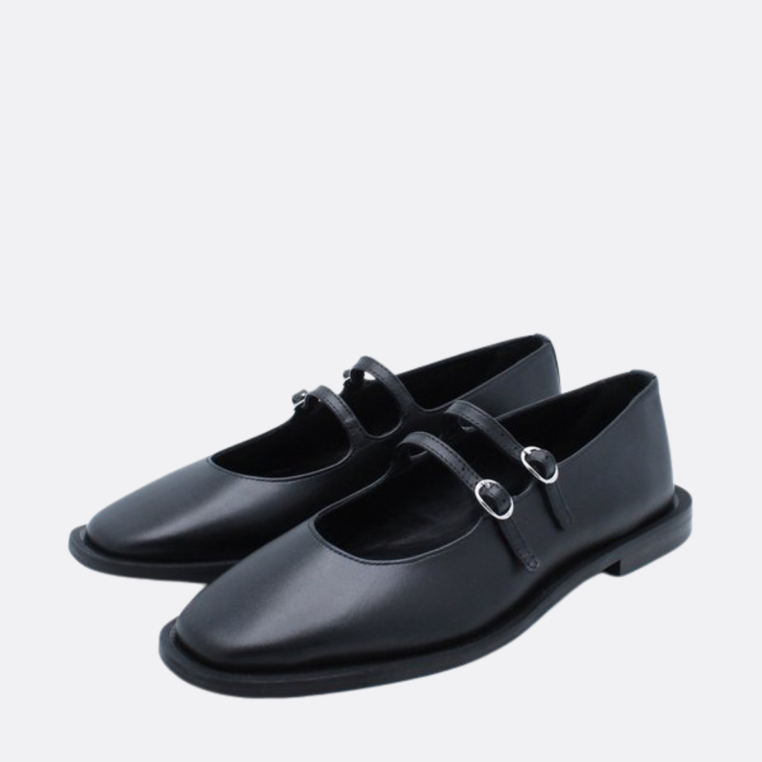 <PRODUCTTITLE> in Black by JJ Heitor.