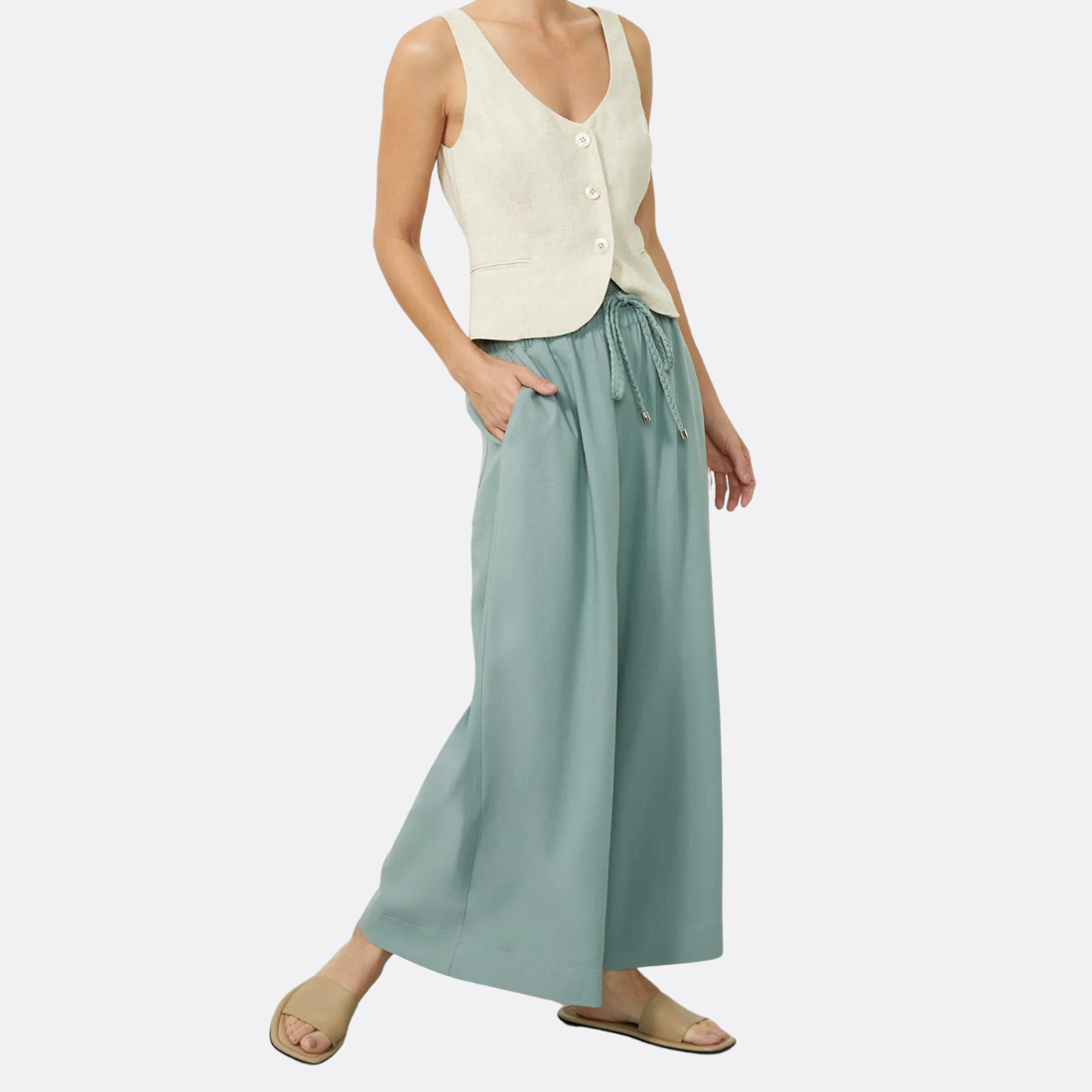 <PRODUCTTITLE> in Green by Shoulder.