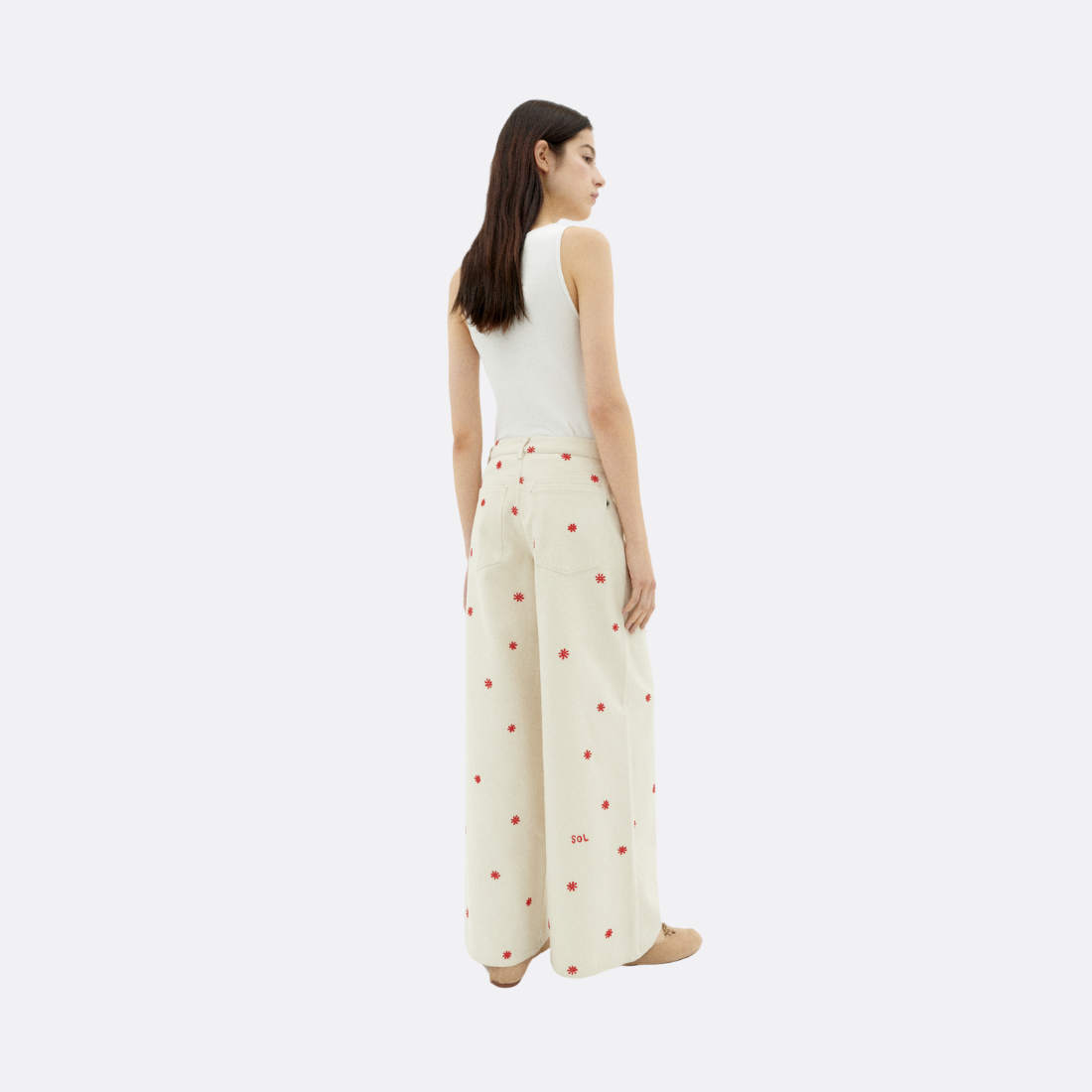 <PRODUCTTITLE> in White by Thinking Mu.