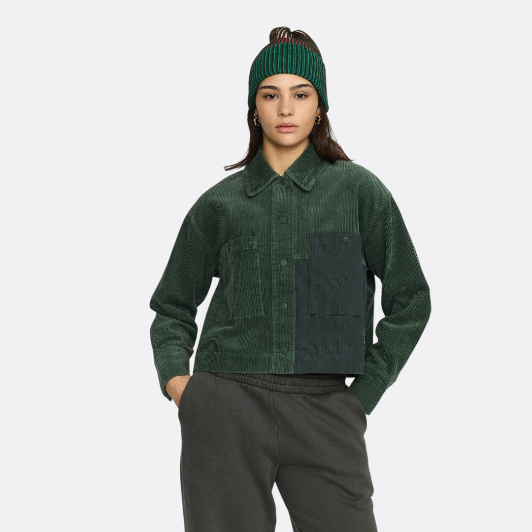 <PRODUCTTITLE> in Green by Selfhood.