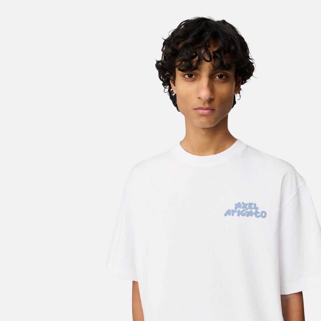 <producttitle> in Weiß von Axel Arigato.