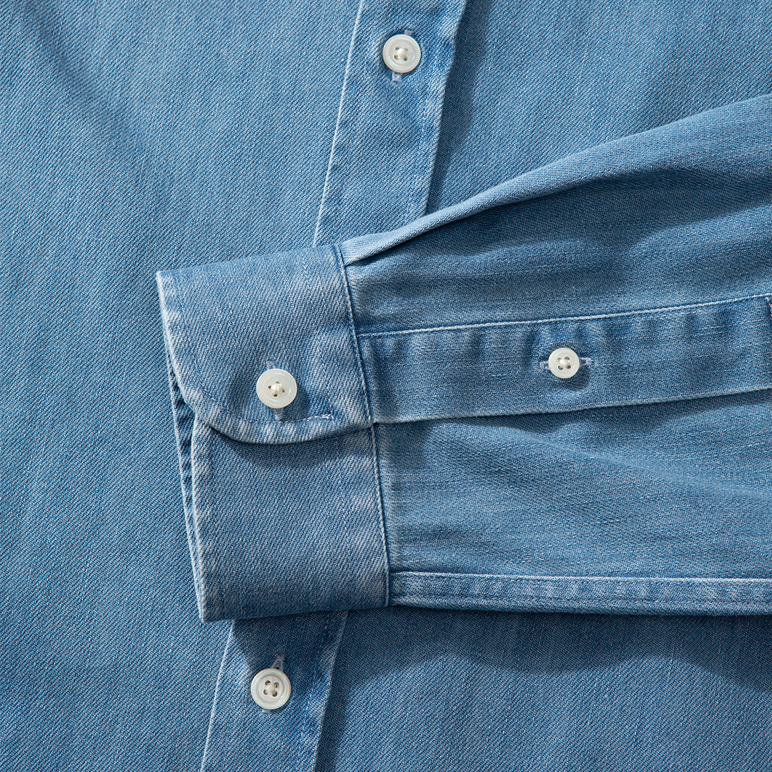 <PRODUCTTITLE> in Blue by Edmmond Studios.