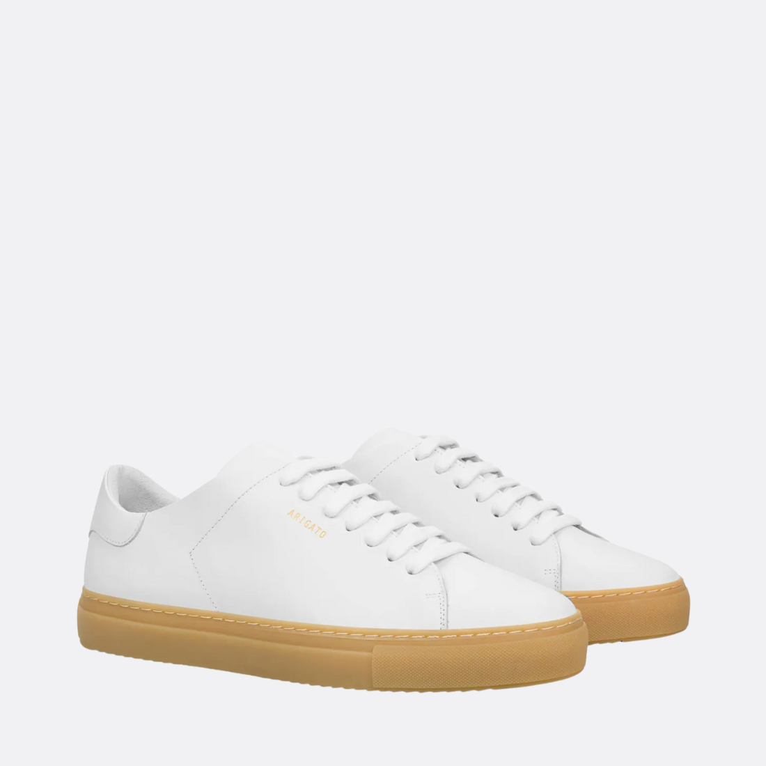 <producttitle> in Weiß von Axel Arigato.