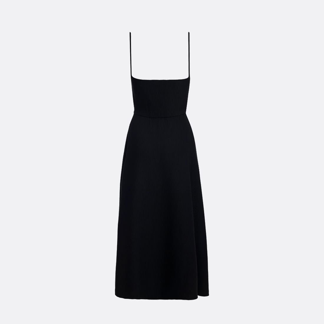 <PRODUCTTITLE> in Black by Alma Capsule.